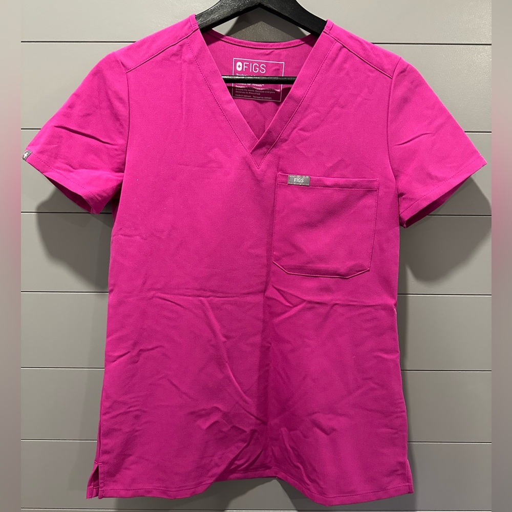 FIGS One Pocket Catarina Scrub Top in Raspberry Sorbet